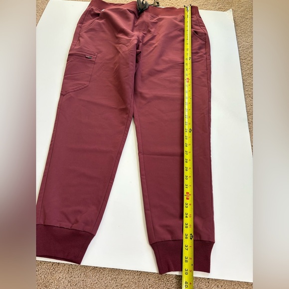 Figs Zamora 2.0 Jogger Scrub Bottoms Size XL Dark Cherry Red New with Flaws* - Picture 9 of 11